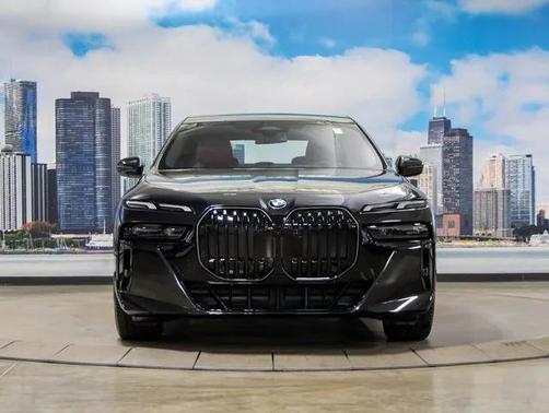 2025 BMW 740 i xDrive
