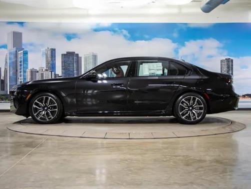 2025 BMW 740 i xDrive