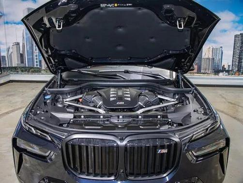 2026 BMW X7 M60i