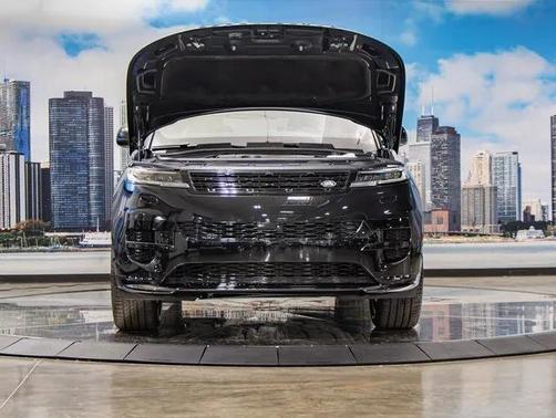 2025 Land Rover Range Rover Sport SE