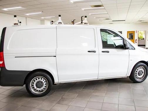 2017 Mercedes-Benz Metris Base