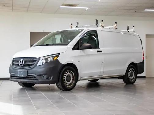 2017 Mercedes-Benz Metris Base