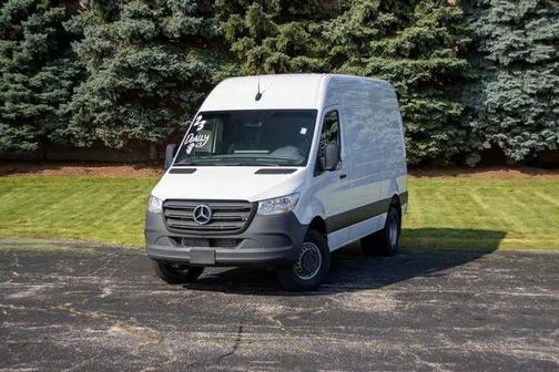 2023 Mercedes-Benz Sprinter 4500 Standard Roof 4-Cyl Diesel HO