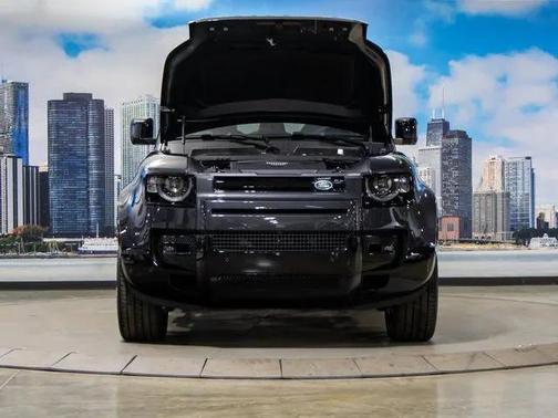 2025 Land Rover Defender 110 P500 X-Dynamic SE