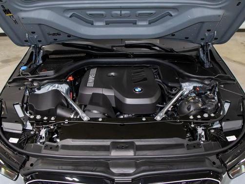 Brooklyn Grey Metallic 2027 BMW 530 i xDrive