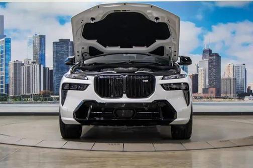 2026 BMW X7 M60i