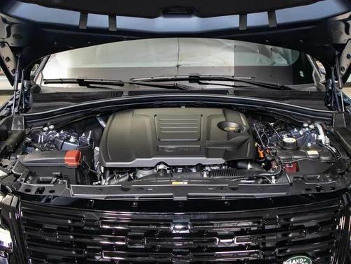 2026 Land Rover Range Rover Velar P250 SE R-Dynamic