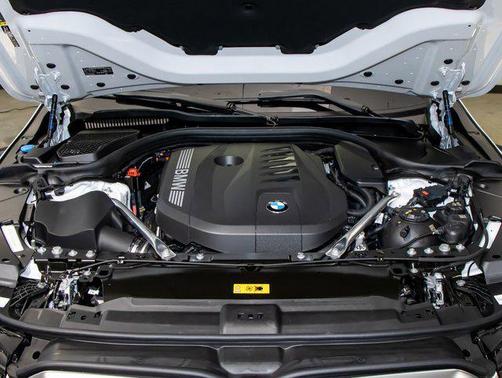 2026 BMW 550e xDrive