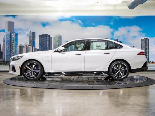 2026 BMW 550e xDrive