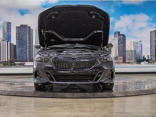 2026 BMW 550e xDrive