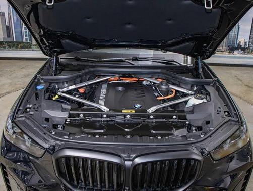 Carbon Black Metallic 2026 BMW X5 PHEV xDrive50e