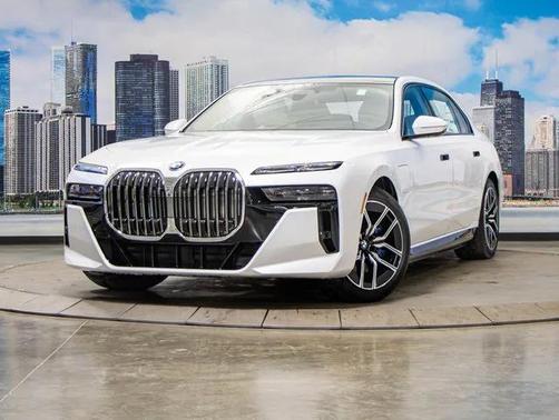 2026 BMW 750e i xDrive