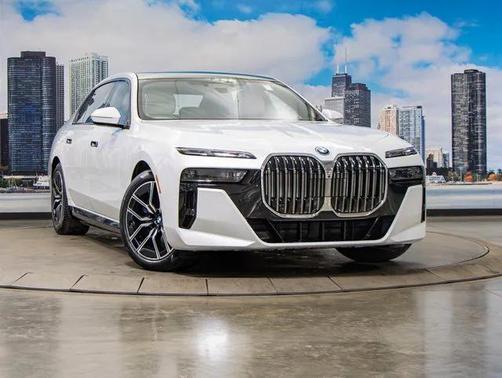2026 BMW 750e i xDrive