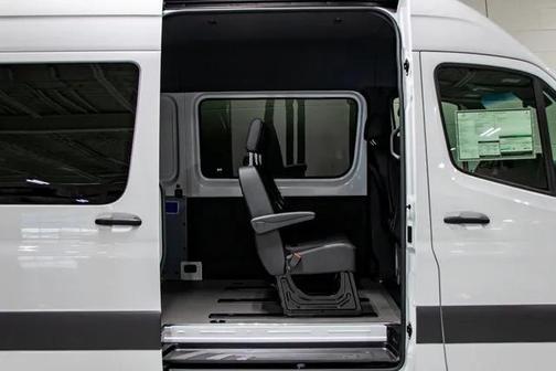2024 Mercedes-Benz Sprinter 2500 144 WB High Roof