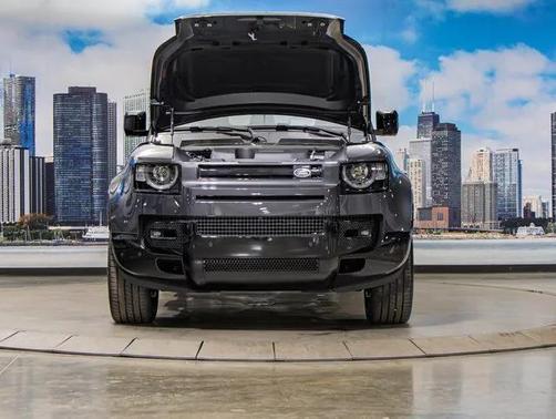 2025 Land Rover Defender X-Dynamic SE
