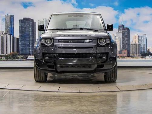 2025 Land Rover Defender X-Dynamic SE