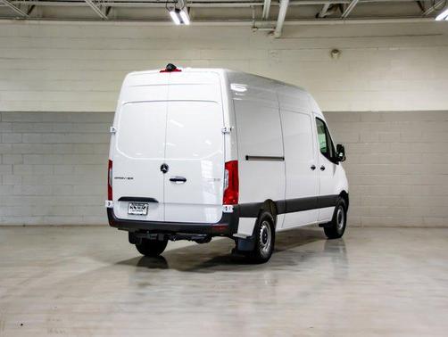 2025 Mercedes-Benz Sprinter 2500 Cargo 144 WB
