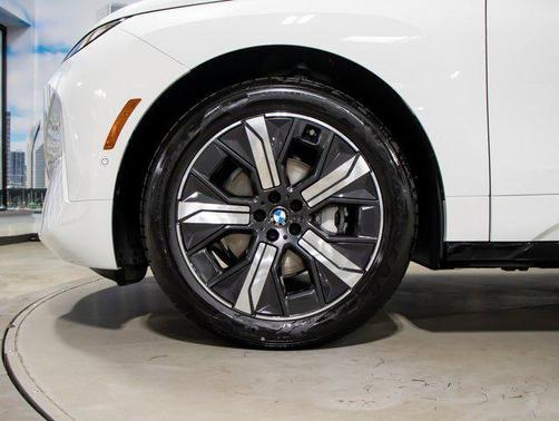 2026 BMW iX xDrive45