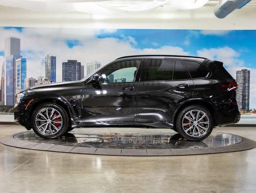 Black Sapphire Metallic 2026 BMW X5 M60i