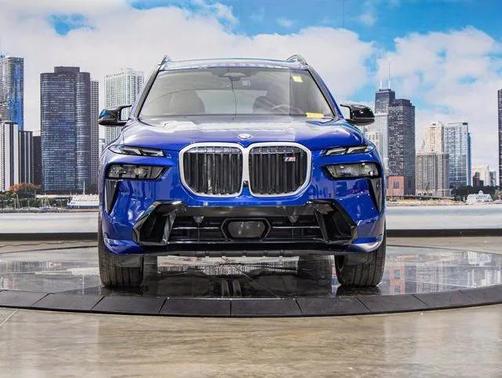 2023 BMW X7 M60i