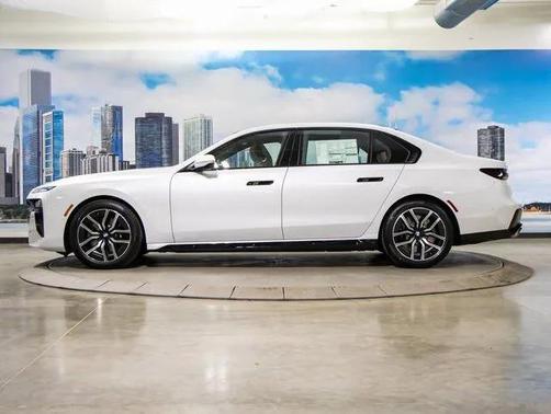2025 BMW 760 xDrive