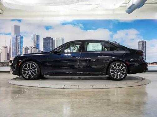 2025 BMW 760 xDrive