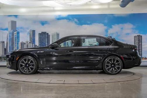 2024 BMW i7 M70