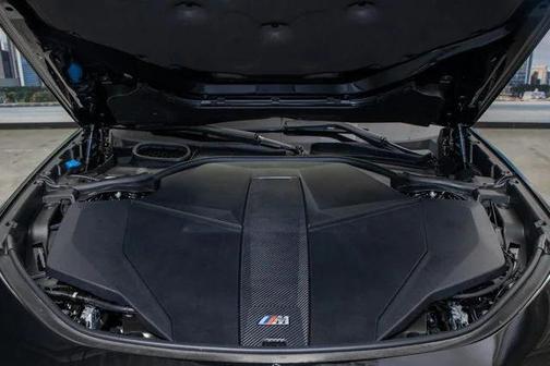 2024 BMW i7 M70