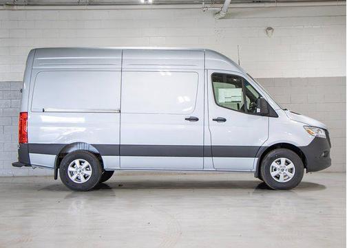 2025 Mercedes-Benz Sprinter 2500 Cargo 144 WB