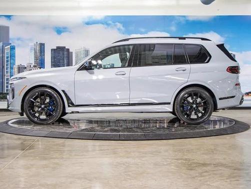 2026 BMW X7 M60i