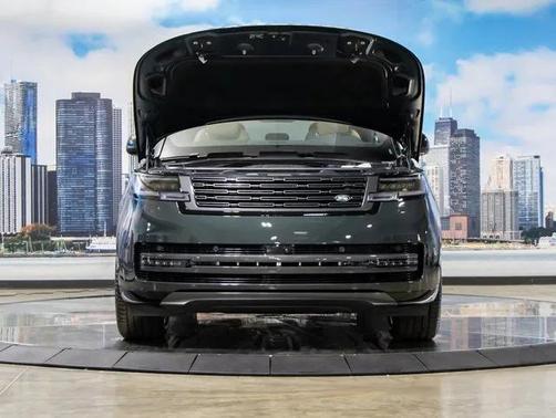 2025 Land Rover Range Rover SE
