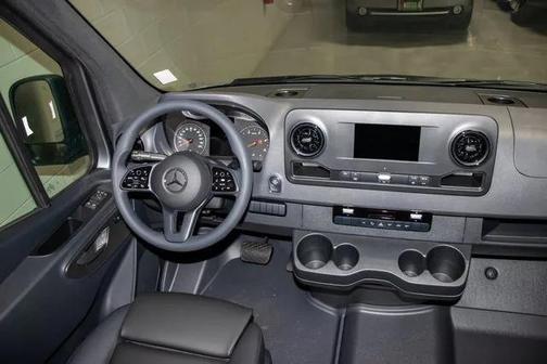2024 Mercedes-Benz Sprinter 2500 144 WB High Roof