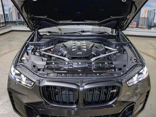 2026 BMW X5 M60i