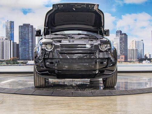 2025 Land Rover Defender X-Dynamic SE