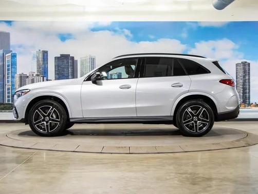 2026 Mercedes-Benz GLC 300 4MATIC