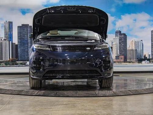 2026 Land Rover Range Rover Sport SE