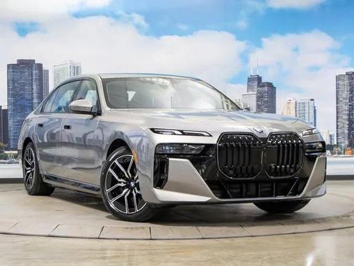2025 BMW 750e i xDrive