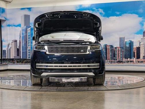 Constellation Blue Ultra Metallic Gloss 2026 Land Rover Range Rover SE