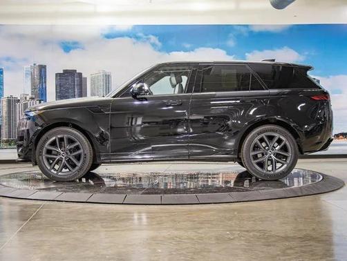 2023 Land Rover Range Rover Sport SE