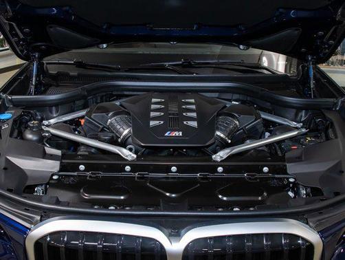 2026 BMW X7 M60i