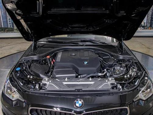 2025 BMW 230 xDrive