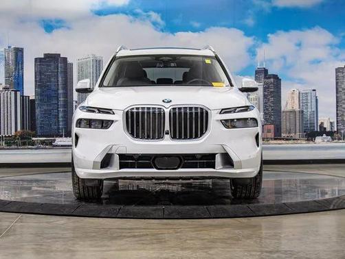 2025 BMW X7 xDrive40i