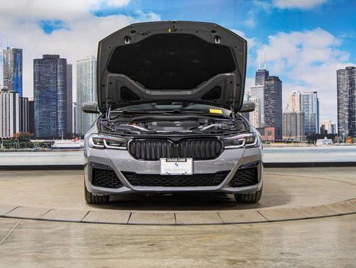 Gray Metallic 2023 BMW 540 i xDrive