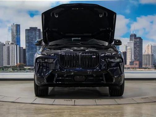 2025 BMW X7 M60i