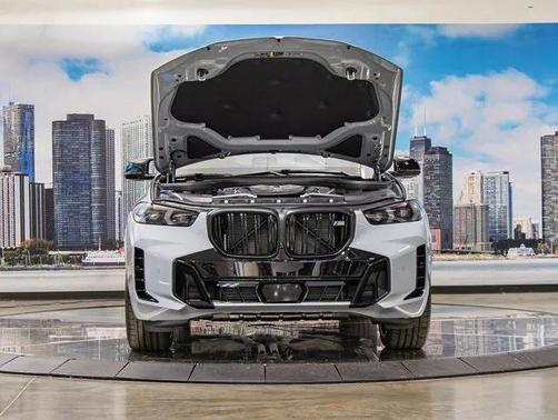 2026 BMW X5 M60i