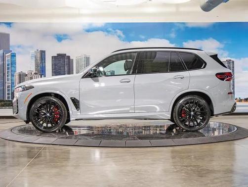 2026 BMW X5 M60i