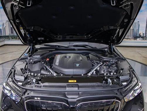 2026 BMW 550e xDrive