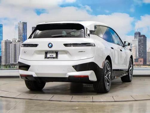 2025 BMW iX xDrive50