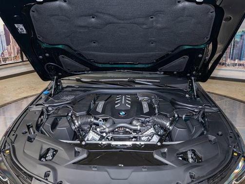 San Remo Green 2026 BMW M850 Gran Coupe i xDrive