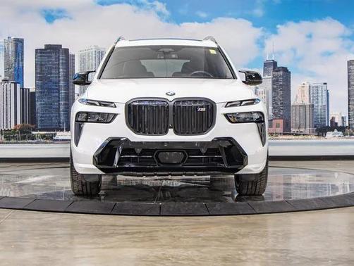 2023 BMW X7 M60i